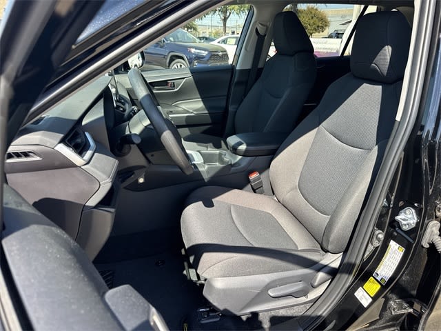 Thumbnail: 2025 Toyota RAV4 - 9