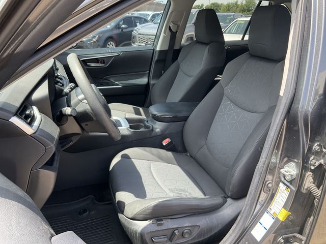 Thumbnail: 2021 Toyota RAV4 - 7