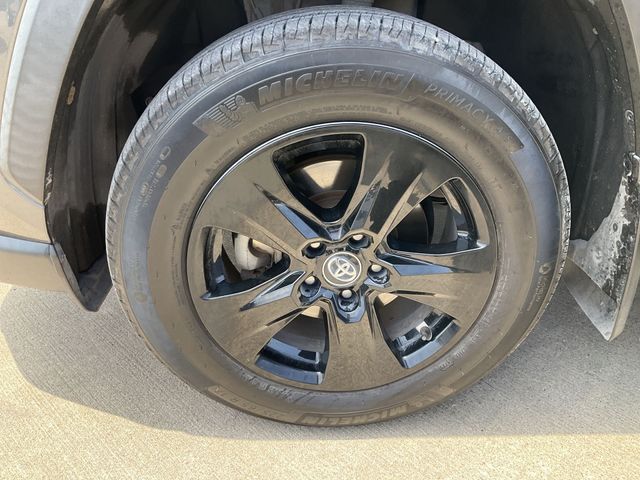 Thumbnail: 2021 Toyota RAV4 - 5