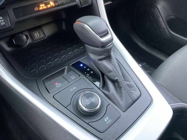 Thumbnail: 2024 Toyota RAV4 - 12