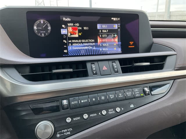 Thumbnail: 2021 Lexus ES - 6