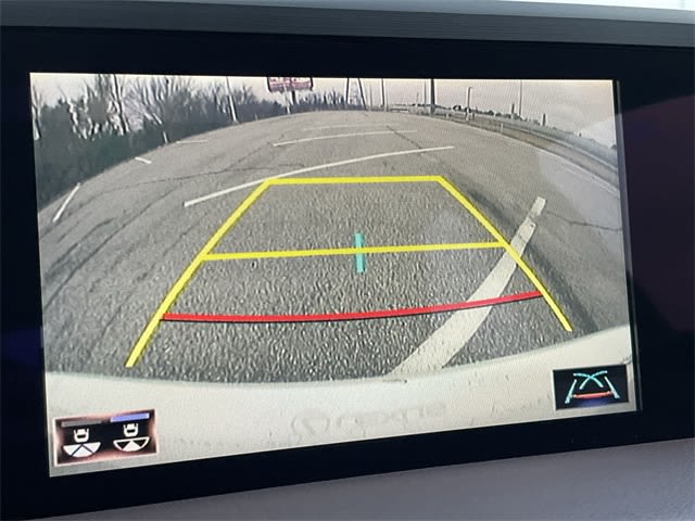 Thumbnail: 2021 Lexus ES - 17