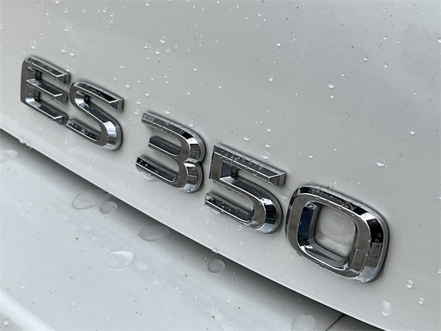 Thumbnail: 2021 Lexus ES - 4