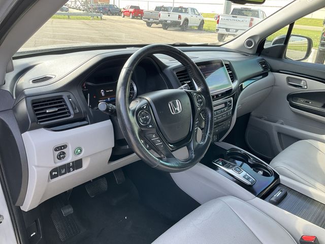 Thumbnail: 2018 Honda Pilot - 2