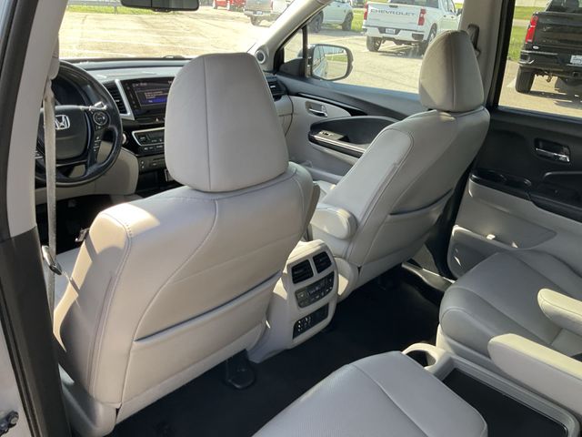 Thumbnail: 2018 Honda Pilot - 10