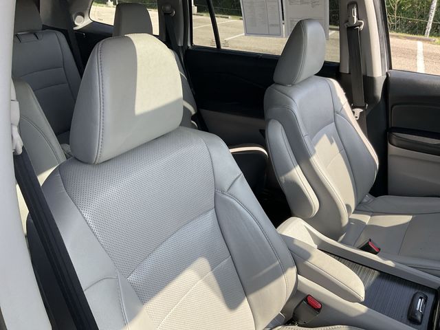 Thumbnail: 2018 Honda Pilot - 9