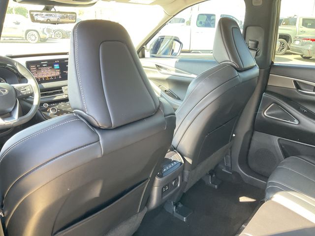 Thumbnail: 2023 INFINITI QX60 - 10