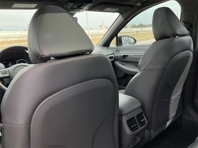 Thumbnail: 2022 Hyundai Sonata - 9