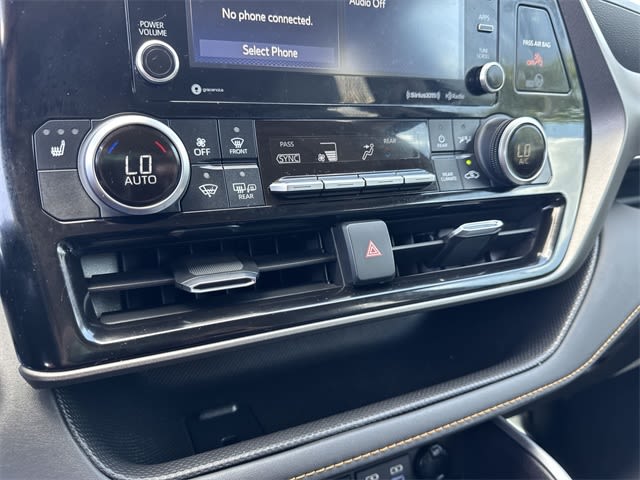 2022 Toyota Highlander Bronze Edition 26