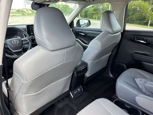 2022 Toyota Highlander Bronze Edition 11