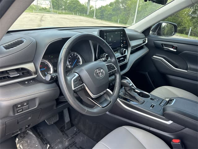 2022 Toyota Highlander Bronze Edition 2