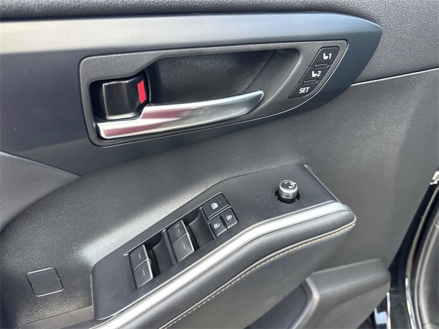 2022 Toyota Highlander Bronze Edition 21