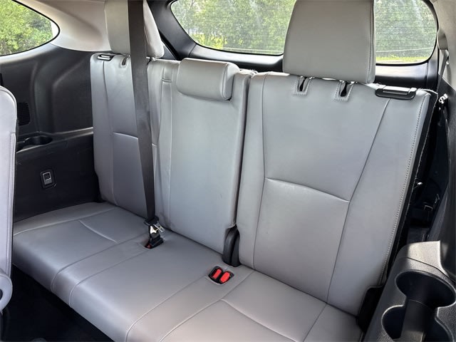 2022 Toyota Highlander Bronze Edition 23