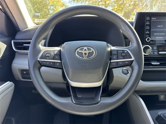 Thumbnail: 2022 Toyota Highlander - 11