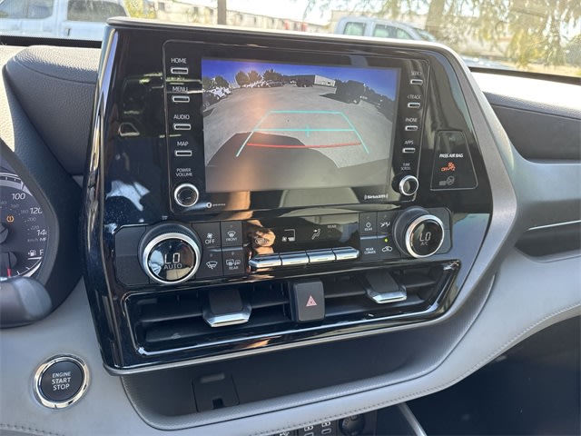 Thumbnail: 2022 Toyota Highlander - 23