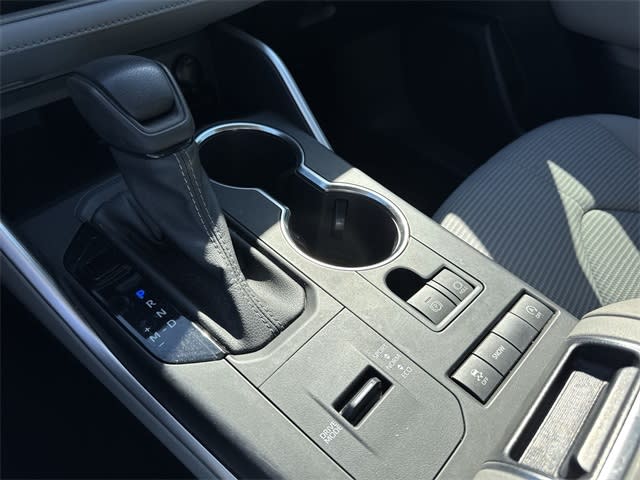 Thumbnail: 2022 Toyota Highlander - 13