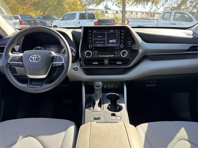 Thumbnail: 2022 Toyota Highlander - 7