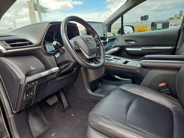 Thumbnail: 2021 Toyota Sienna - 2