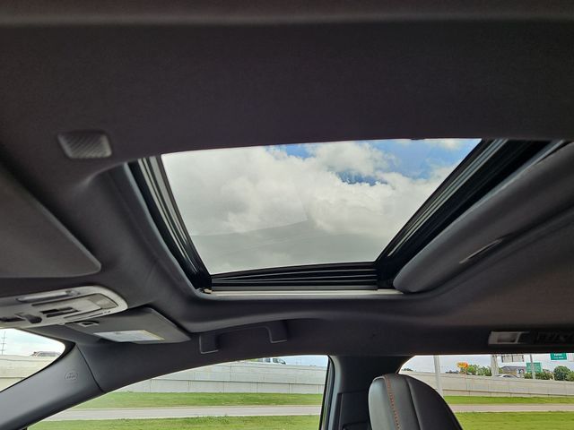 Thumbnail: 2021 Toyota Sienna - 25