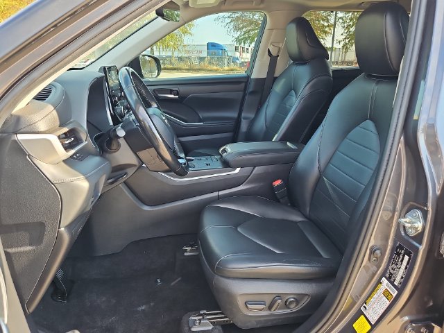 Thumbnail: 2021 Toyota Highlander - 9