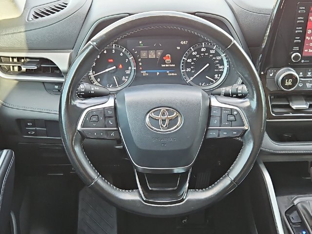 Thumbnail: 2021 Toyota Highlander - 12
