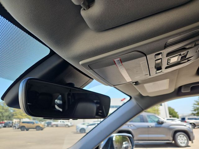Thumbnail: 2021 Toyota Highlander - 31