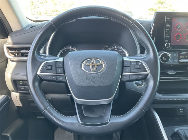 2022 Toyota Highlander XLE 12