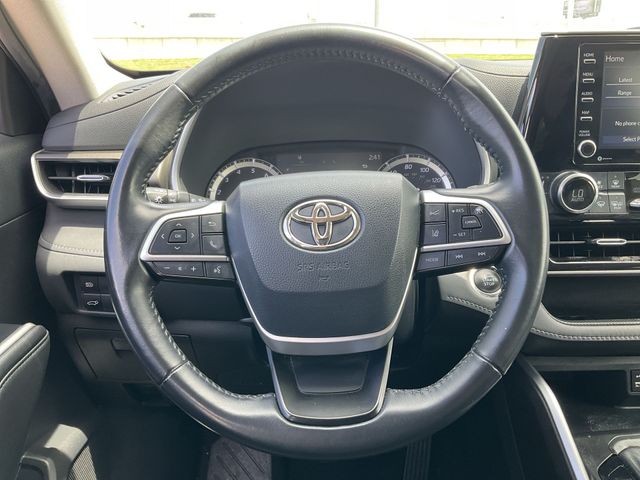 Thumbnail: 2022 Toyota Highlander - 11