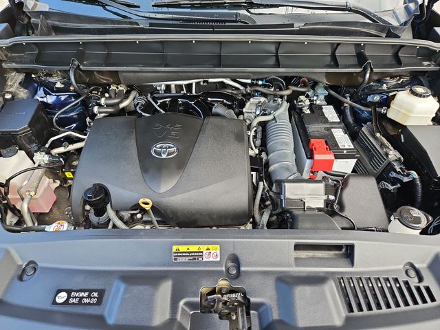 Thumbnail: 2022 Toyota Highlander - 8
