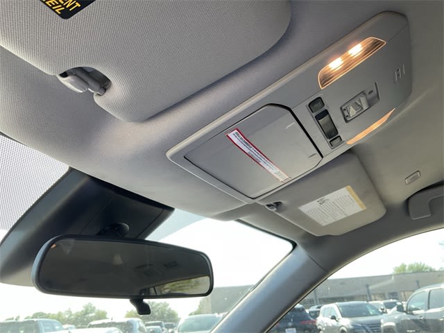 2023 Toyota Highlander L 27