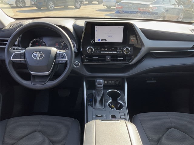 2023 Toyota Highlander L 6