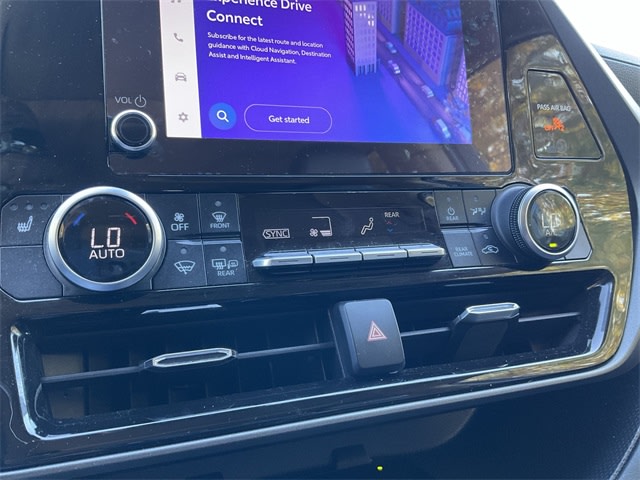 Thumbnail: 2023 Toyota Highlander - 29