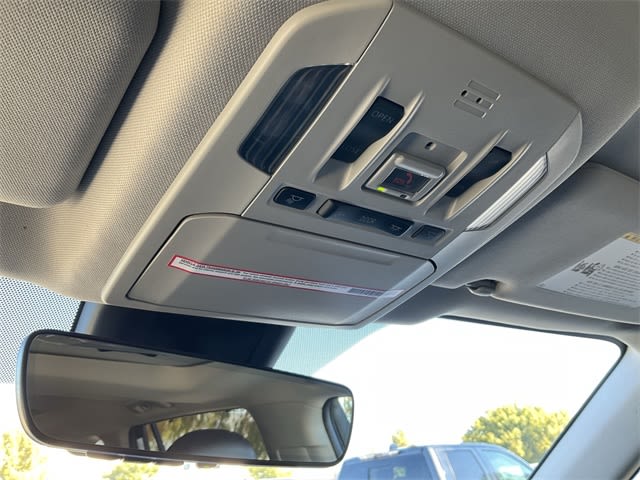 Thumbnail: 2023 Toyota Highlander - 30