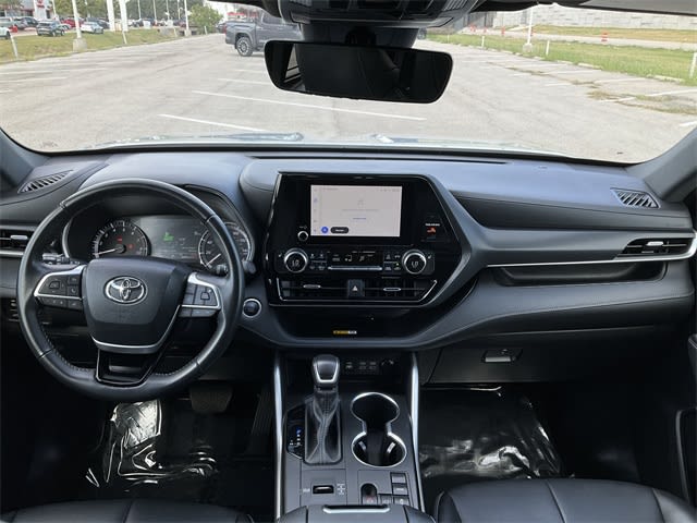 Thumbnail: 2024 Toyota Highlander - 8