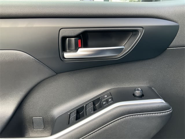 Thumbnail: 2024 Toyota Highlander - 24