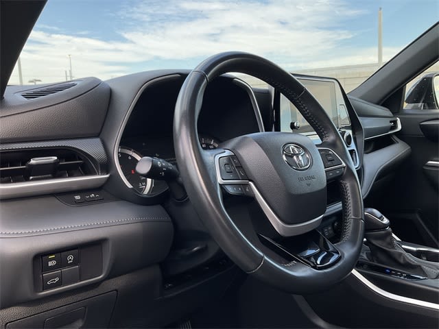 Thumbnail: 2024 Toyota Highlander - 2