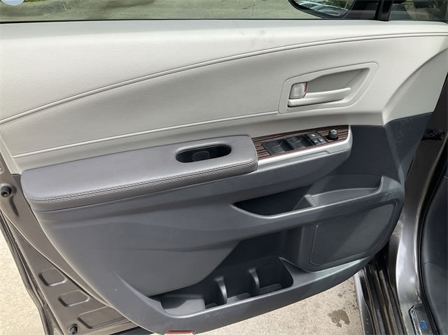 2024 Toyota Sienna LE 23