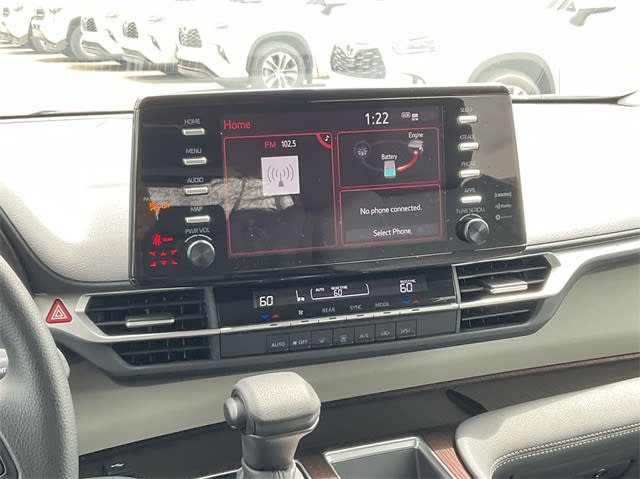 2024 Toyota Sienna LE 13