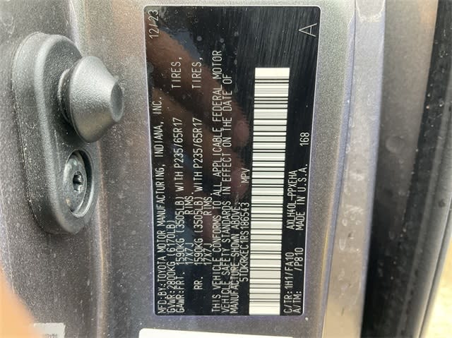 2024 Toyota Sienna LE 17