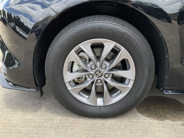 Thumbnail: 2021 Toyota Sienna - 6