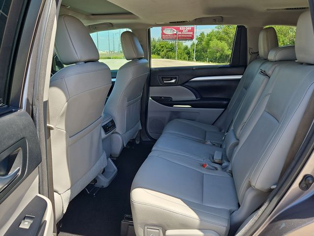 Thumbnail: 2018 Toyota Highlander - 12
