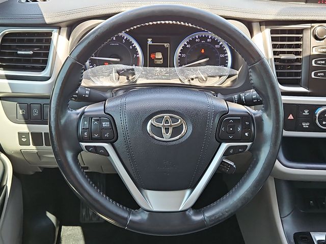 Thumbnail: 2018 Toyota Highlander - 13