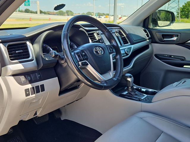 Thumbnail: 2018 Toyota Highlander - 2