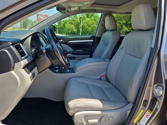 Thumbnail: 2018 Toyota Highlander - 10