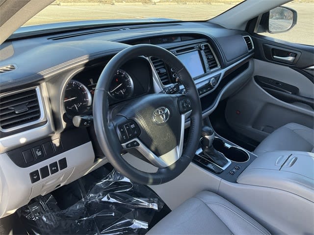 2016 Toyota Highlander Limited 2