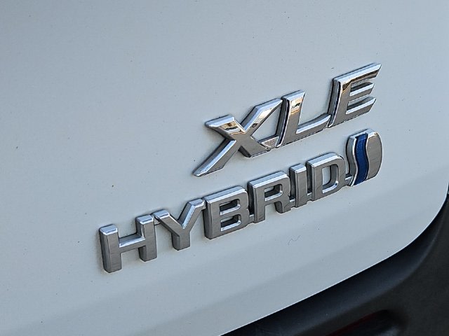 Thumbnail: 2022 Toyota Sienna - 6