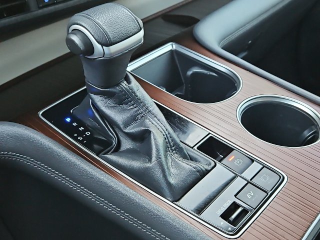 Thumbnail: 2022 Toyota Sienna - 15