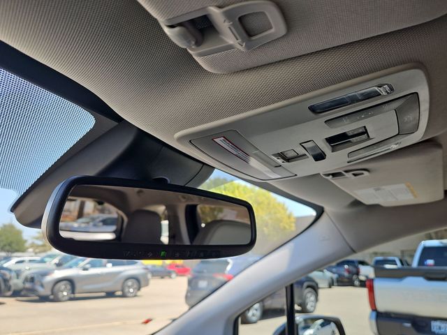 Thumbnail: 2021 Toyota Sienna - 30
