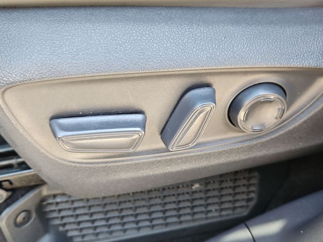 Thumbnail: 2021 Toyota Sienna - 24