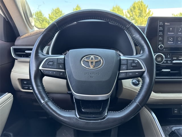 Thumbnail: 2022 Toyota Highlander - 12